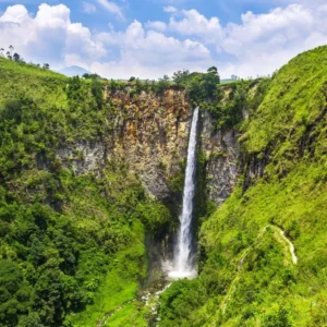 pesona-air-terjun-sipiso-piso-sumatra-utara-yang-menakjubkan